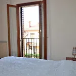 Montello A Pochi Passi Dal Centro דירה נואלה